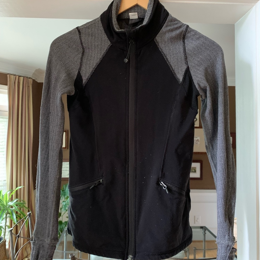 Ivivva herringbone zip up black jacket